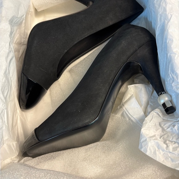 CHANEL Black Suede Heels with Pearl Accent - Picture 10 of 11
